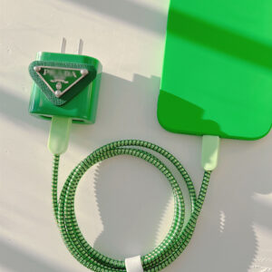 P-Triangle Retro Green Apple 13 Data Cable Case Suitable for iPhone 12 Mobile Phone Charger 20W Fast Charge