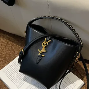 This year's popular bags women's portable light luxury bucket bag 2024 autumn and winter new high-end niche single shoulder crossbody bag